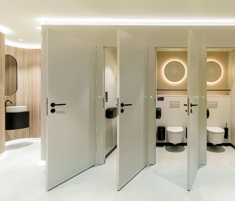 Commercial Restroom Cleaning and Sanitization